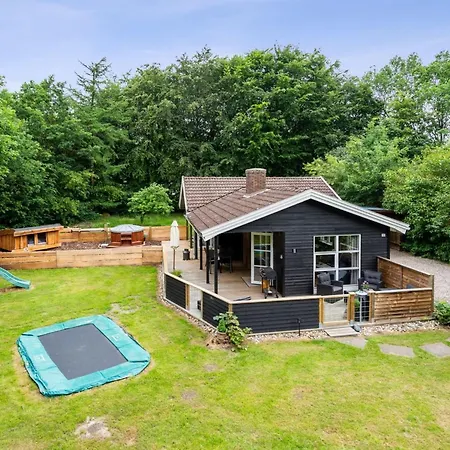 Helghi - 30km From The Sea By Interhome *